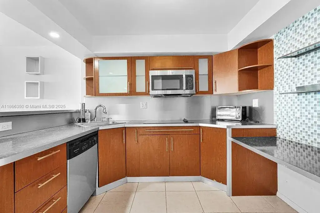 2780 NE 183rd St # 1511, Aventura FL 33160 photo 5