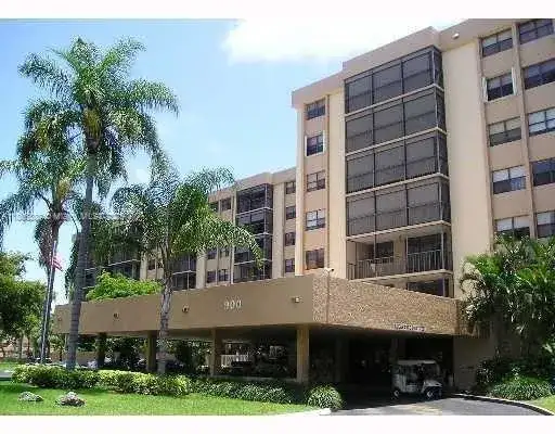900 NE 195th St # 317, Miami FL 33179 photo 4