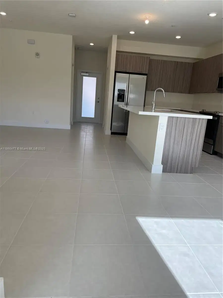 8265 NW 41st St # 107, Doral FL 33166 photo 5