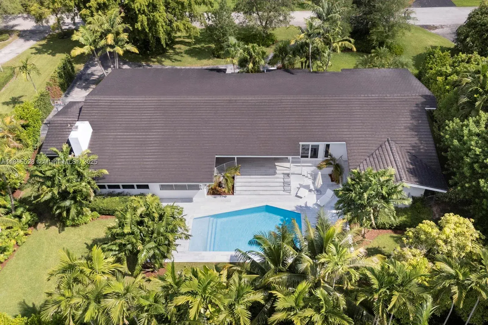 5780 Las Palmas Dr, Coral Gables FL 33156