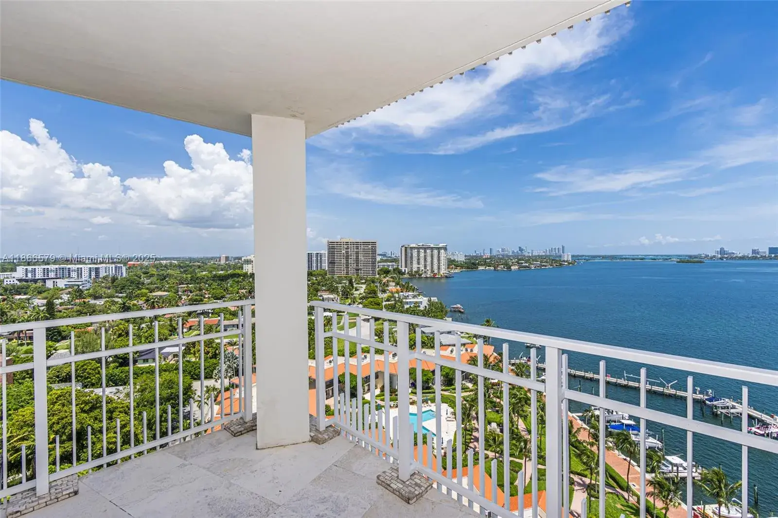 4000 Towerside Ter # 1701, Miami FL 33138