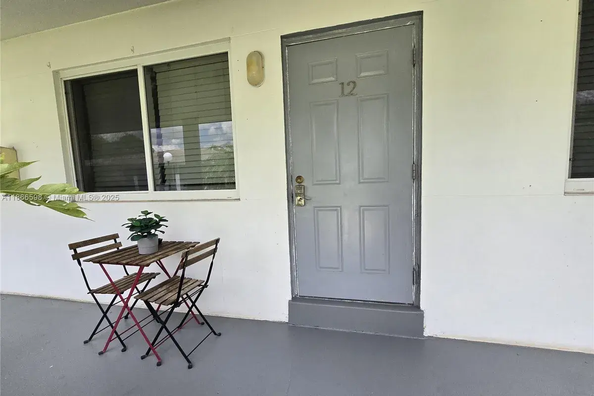 2305 Monroe St # 12, Hollywood FL 33020