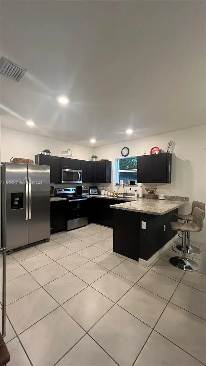 1883 SE 9th Ter, Homestead FL 33034