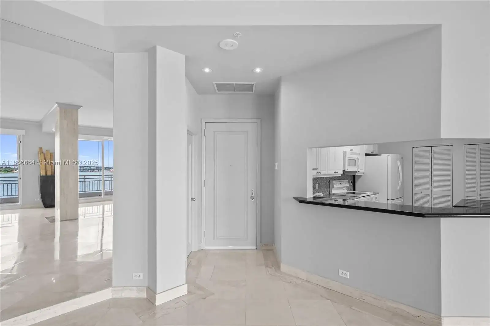 888 Brickell Key Dr # 408, Miami FL 33131 photo 3
