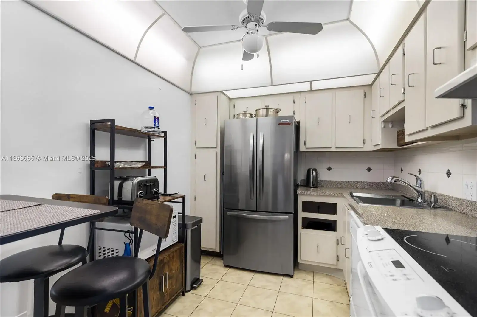 20301 W Country Club Dr # 28, Aventura FL 33180 photo 5