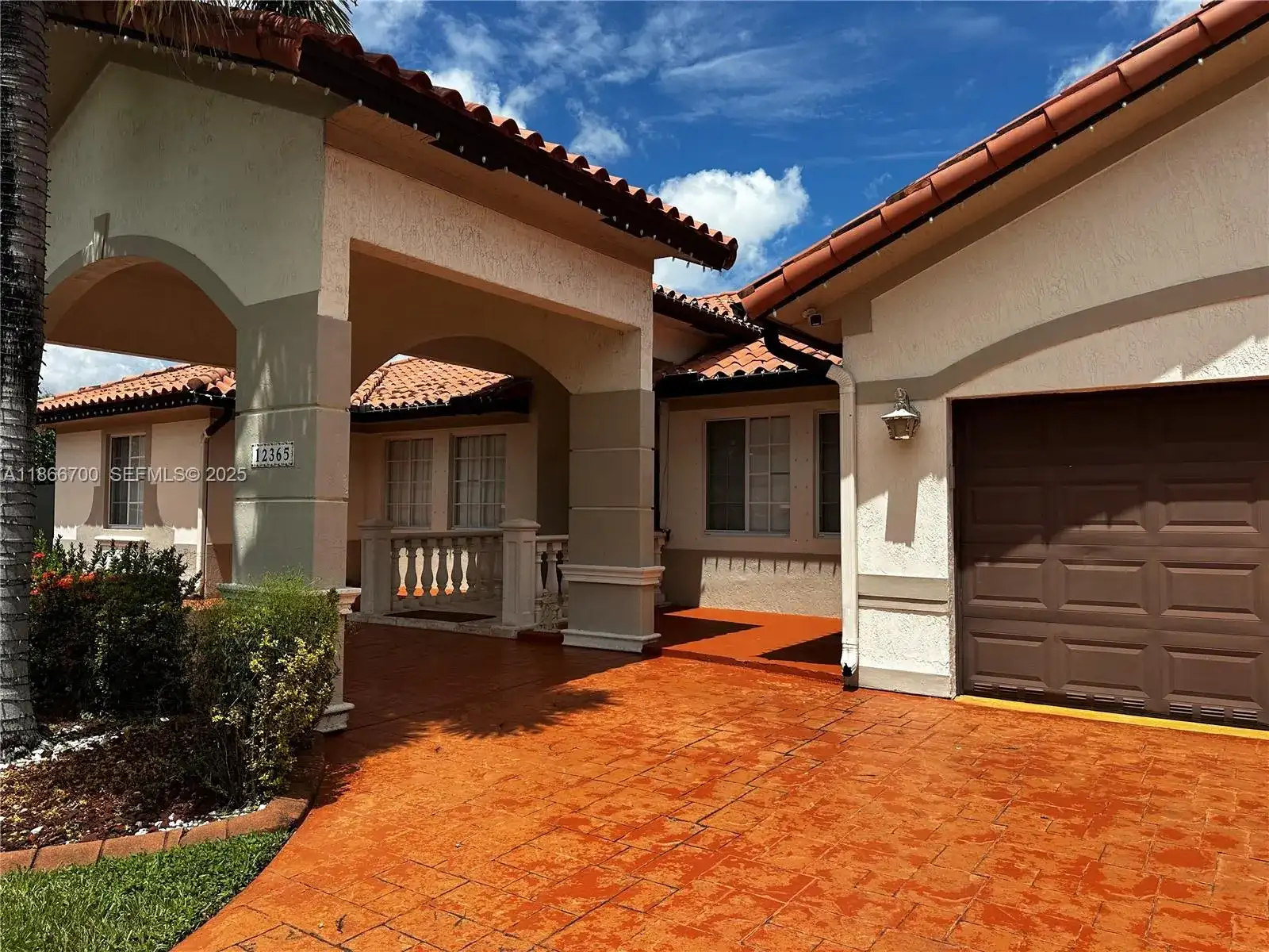 12365 NW 6th St, Miami FL 33182 photo 4