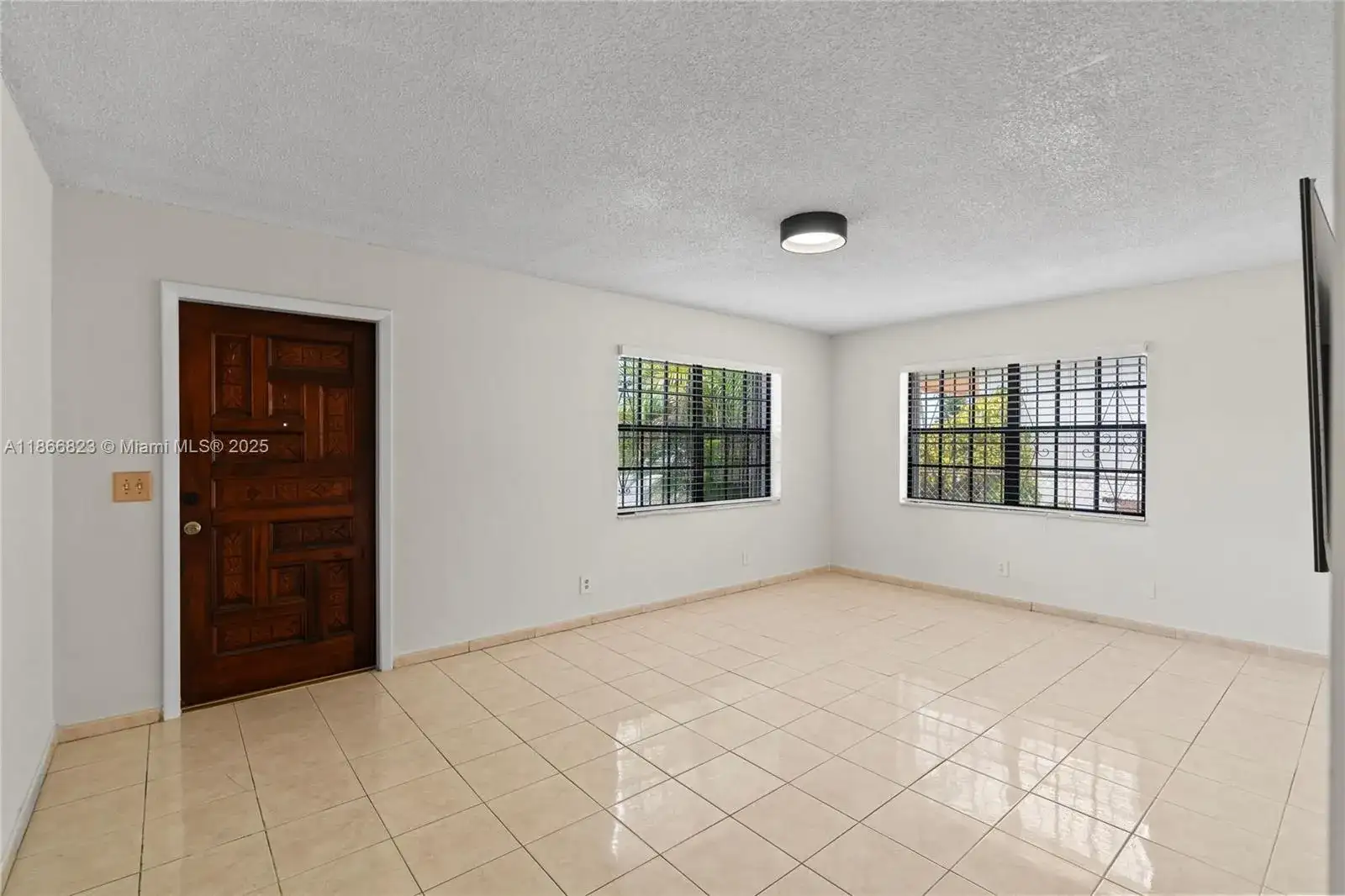 270 W 15th St, Hialeah FL 33010 photo 4