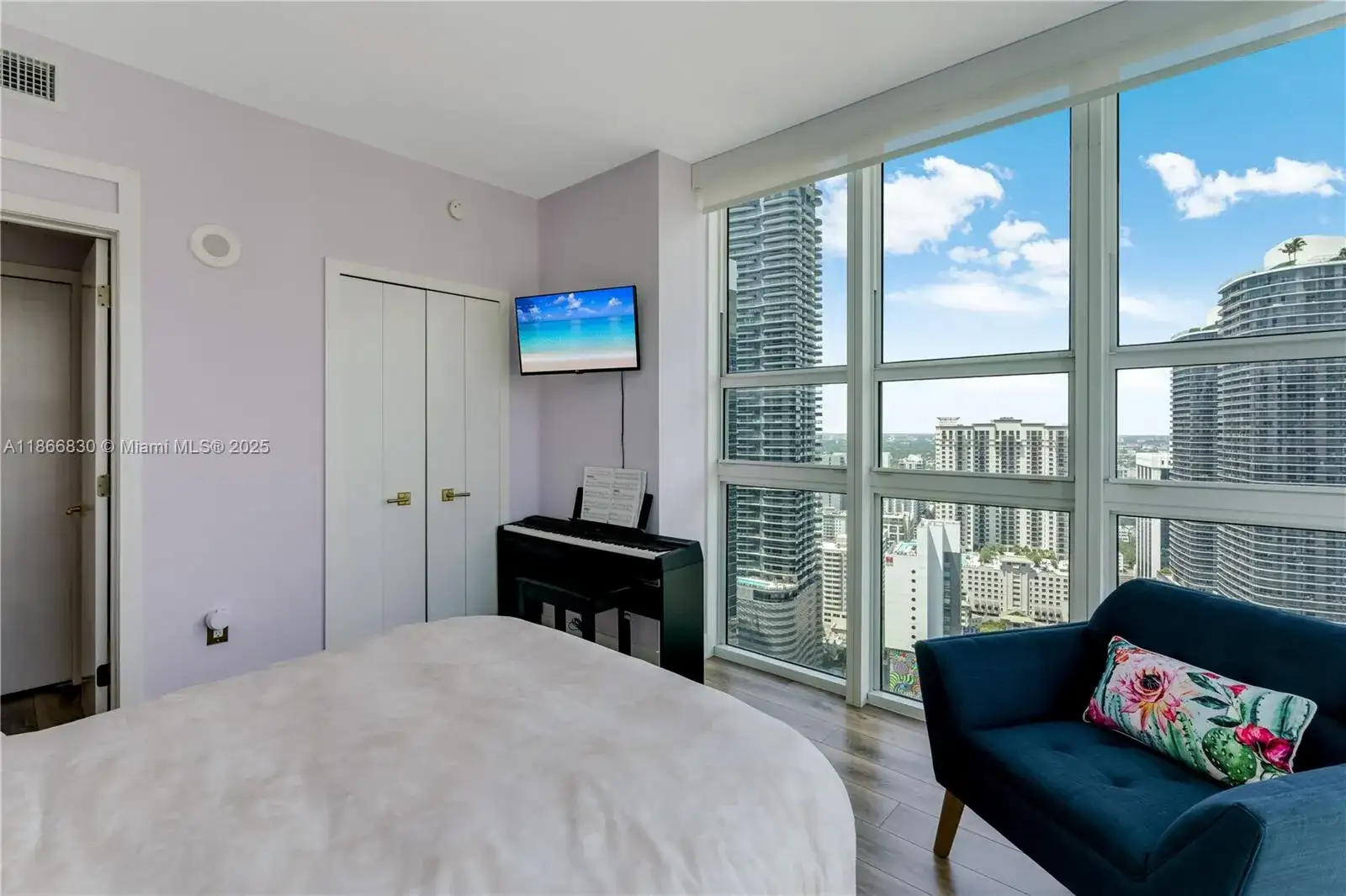 951 Brickell Ave, Miami FL 33131 photo 5