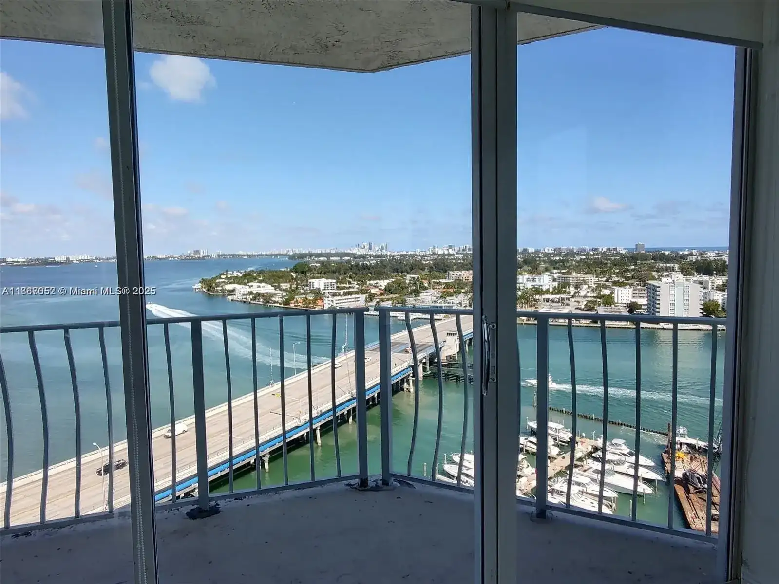 7601 E Treasure Dr # 2018, North Bay Village FL 33141 photo 2