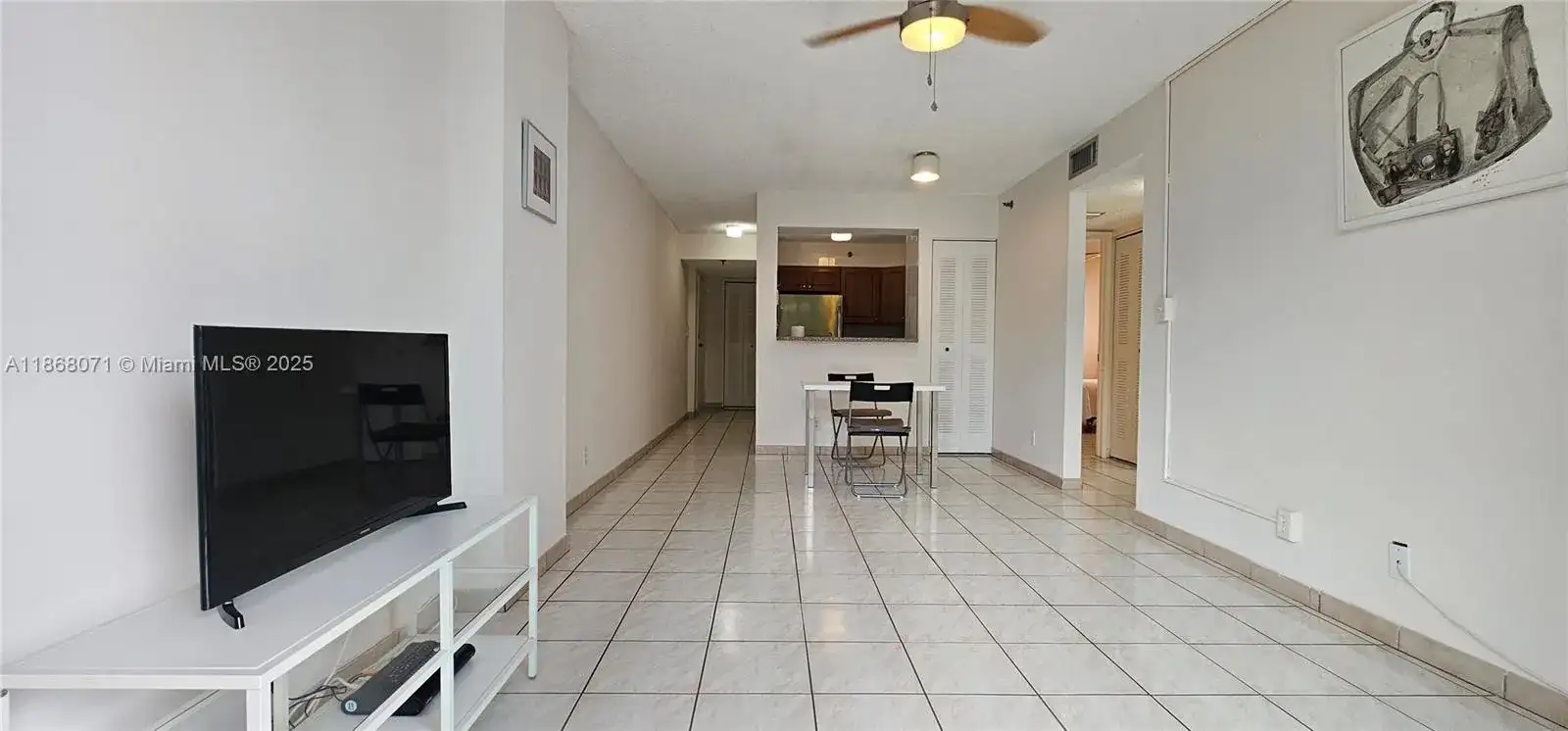 501 SW 1st St # 507, Miami FL 33130 photo 3