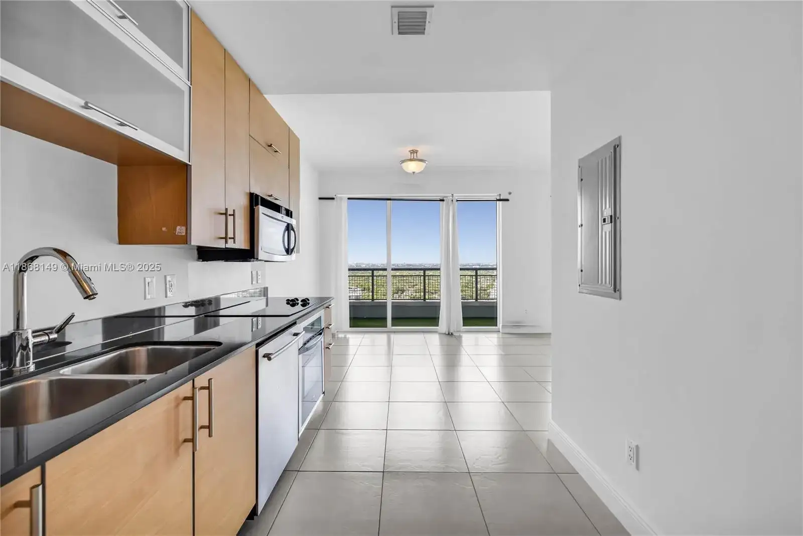 60 SW 13th St # 2119, Miami FL 33130 photo 4