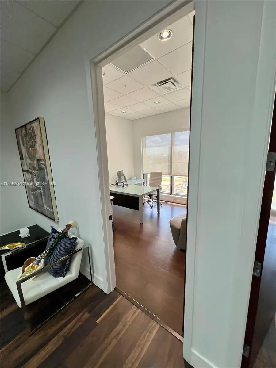 2020 Ponce De Leon Blvd # 908, Coral Gables FL 33134 photo 4