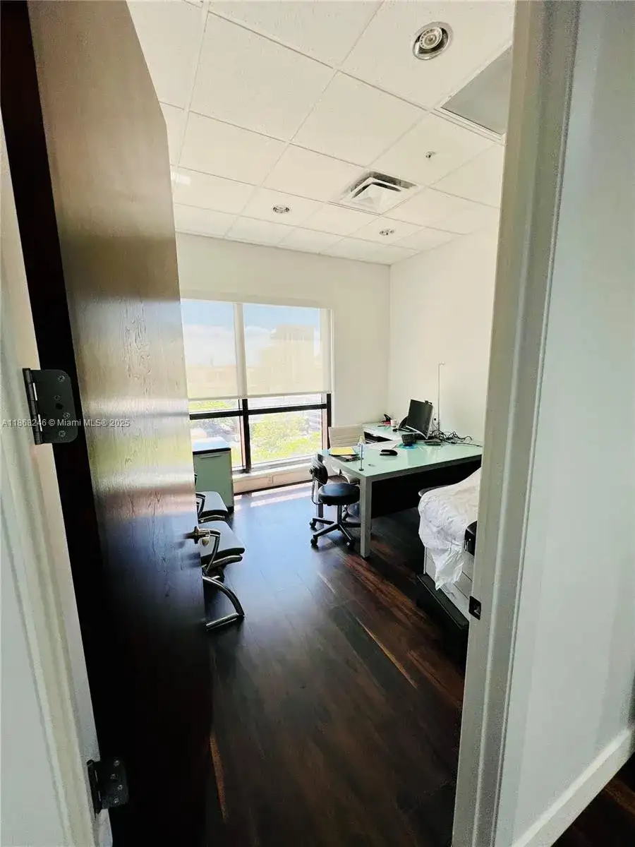 2020 Ponce De Leon Blvd # 908, Coral Gables FL 33134 photo 5