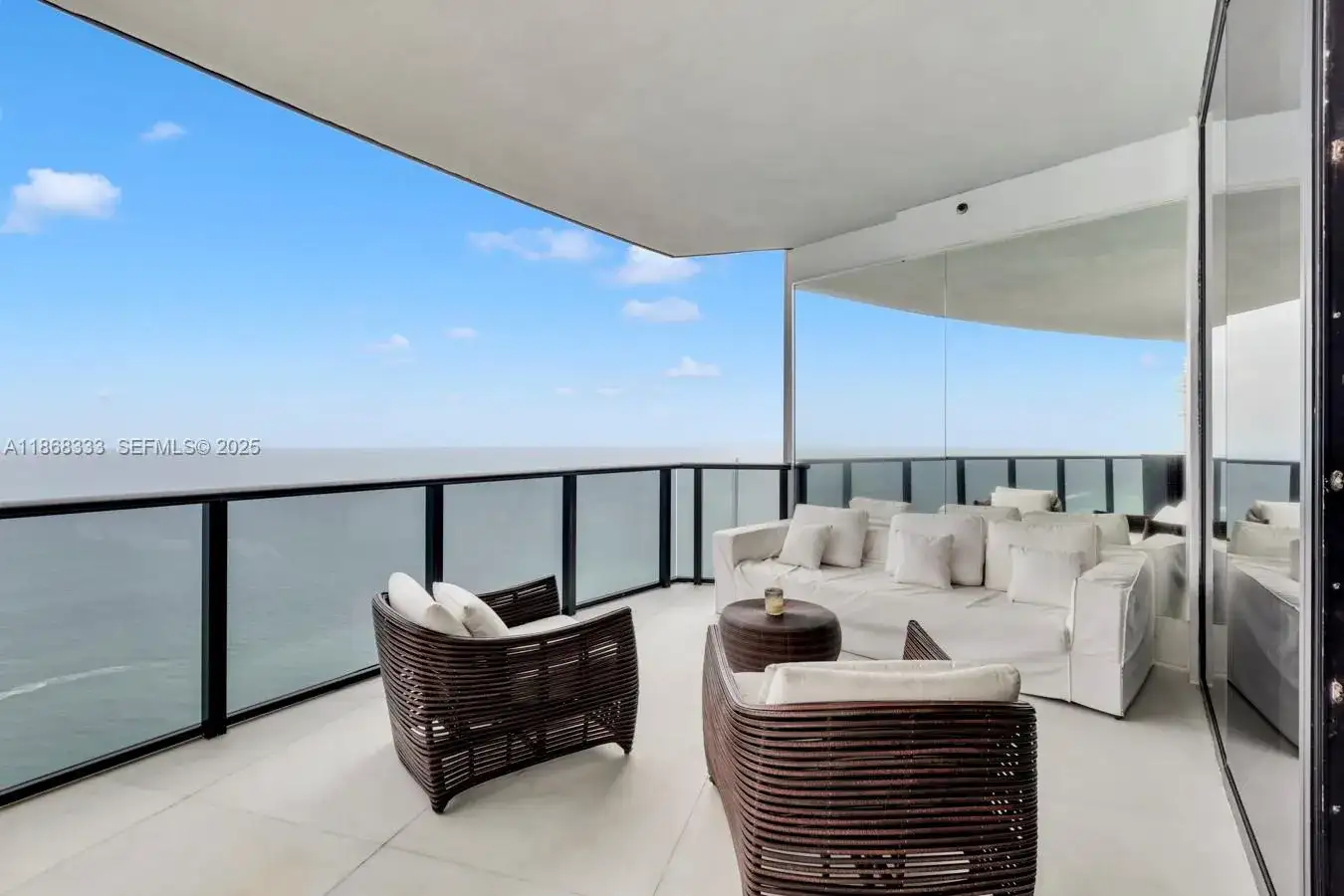 18555 Collins Ave # 4605, Sunny Isles Beach FL 33160 photo 2