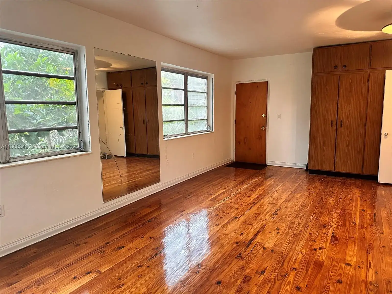 4740 Pine Tree Dr # 20, Miami Beach FL 33140 photo 4