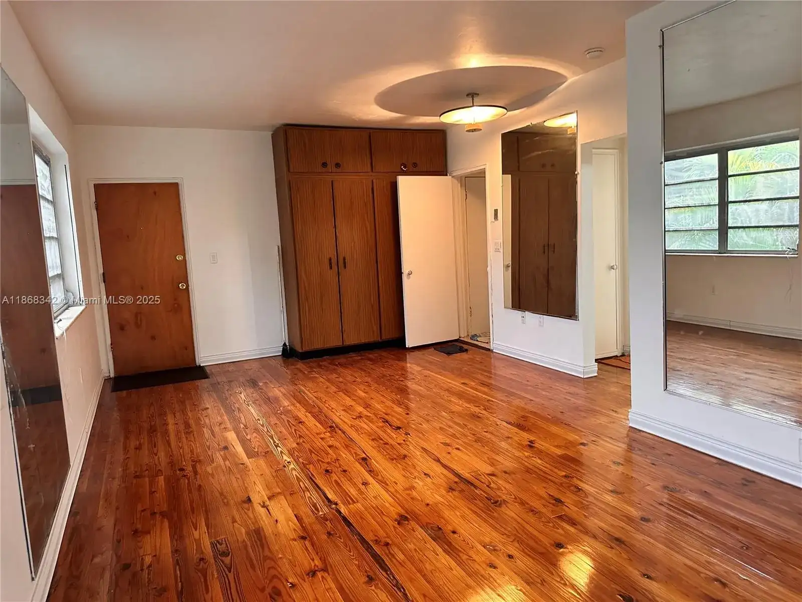 4740 Pine Tree Dr # 20, Miami Beach FL 33140 photo 5