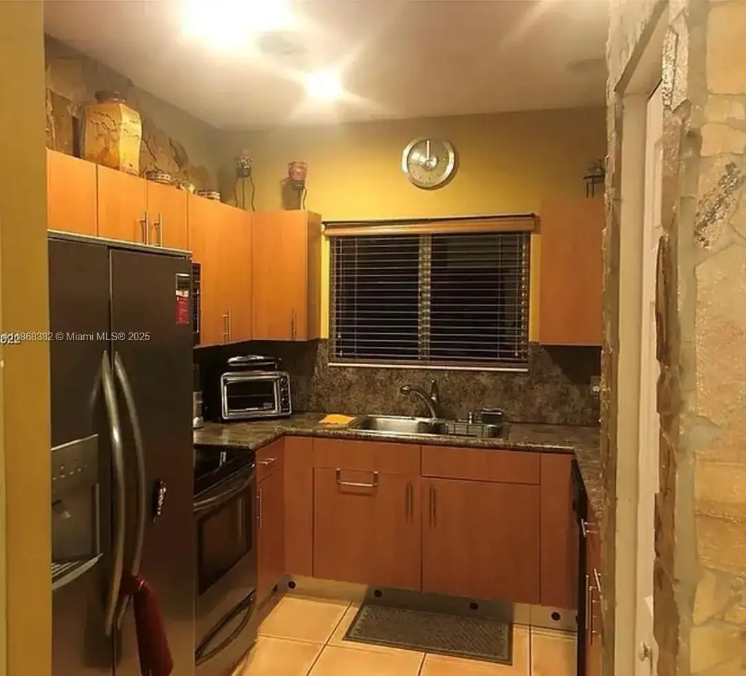 4143 NE 9th St, Homestead FL 33033 photo 3