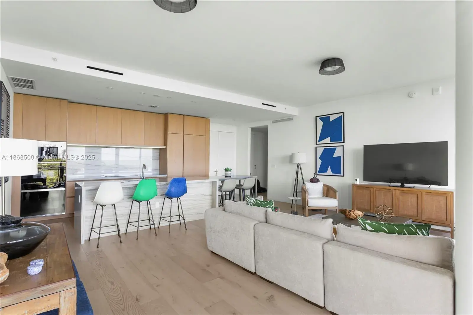 8701 Collins Ave # 604, Miami Beach FL 33154