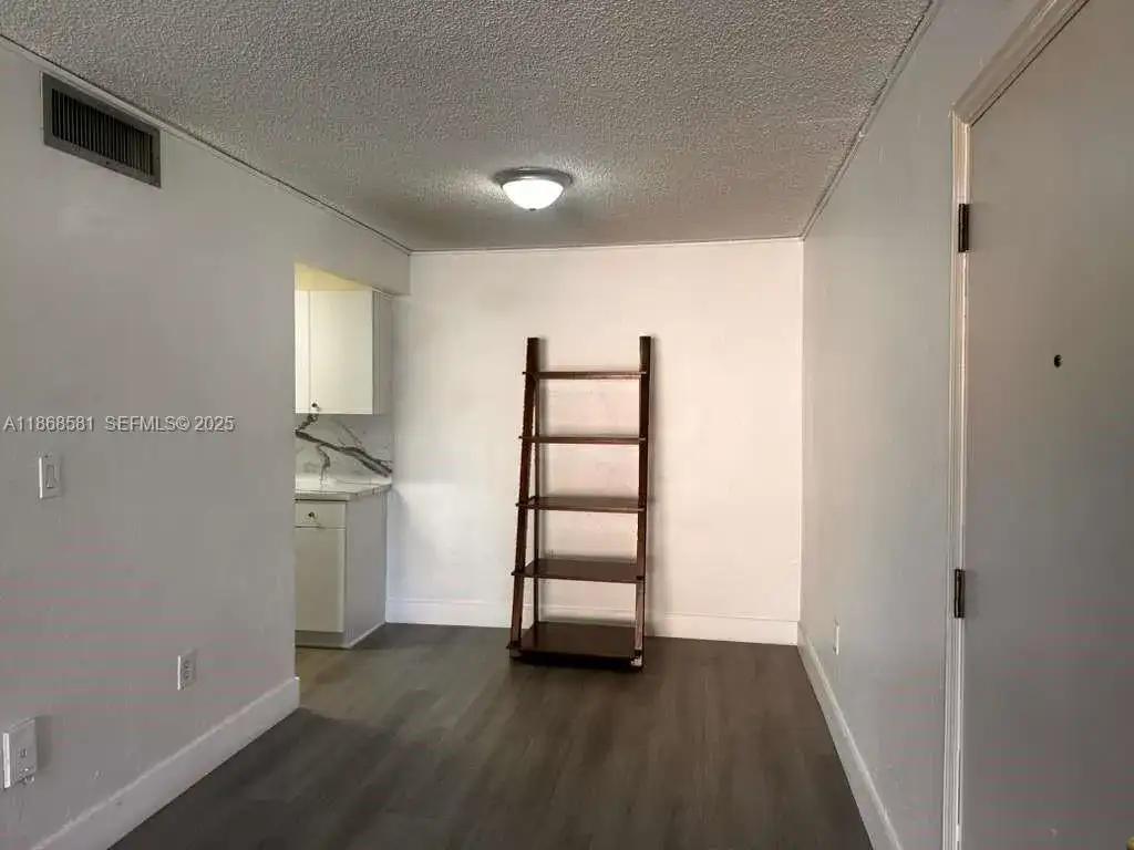 7231 Miami Lakes Dr # C20, Miami Lakes FL 33014 photo 3