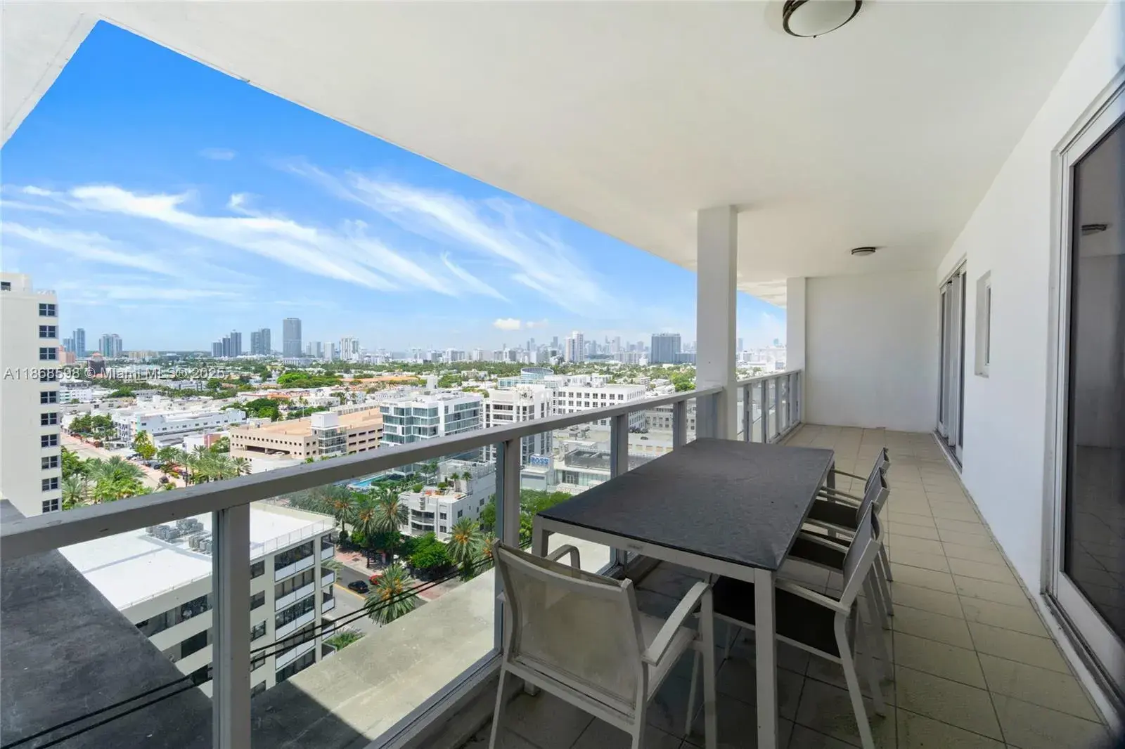 2 bedroom 2 bath Residential for sale at 100 Lincoln Rd, Miami Beach FL 33139