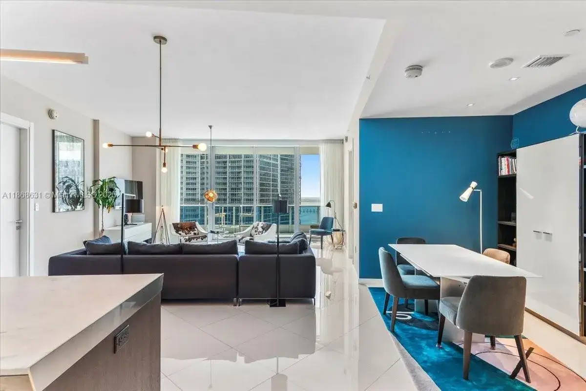 200 Biscayne Boulevard Way # 4804, Miami FL 33131 photo 2