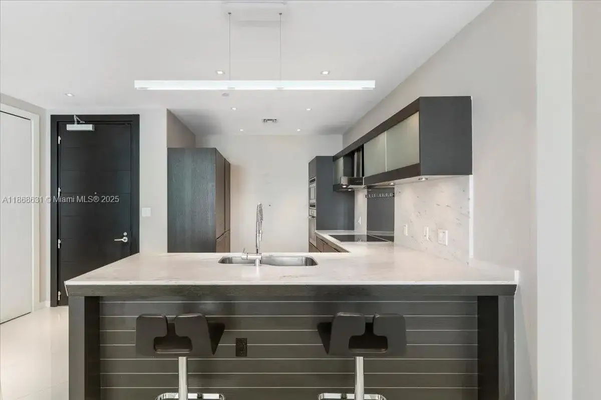 200 Biscayne Boulevard Way # 4804, Miami FL 33131 photo 5