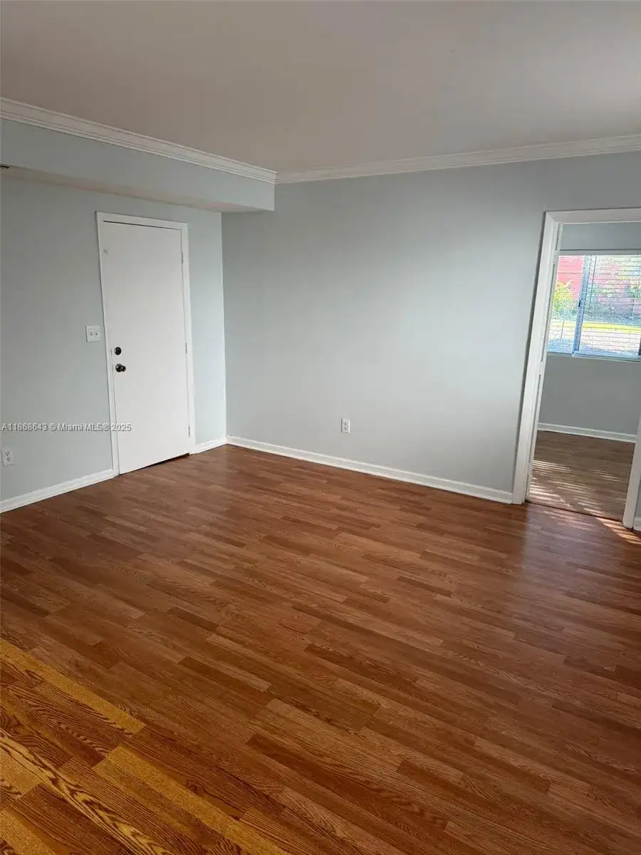 103 NW 6th Ave # 2, Miami FL 33128 photo 4