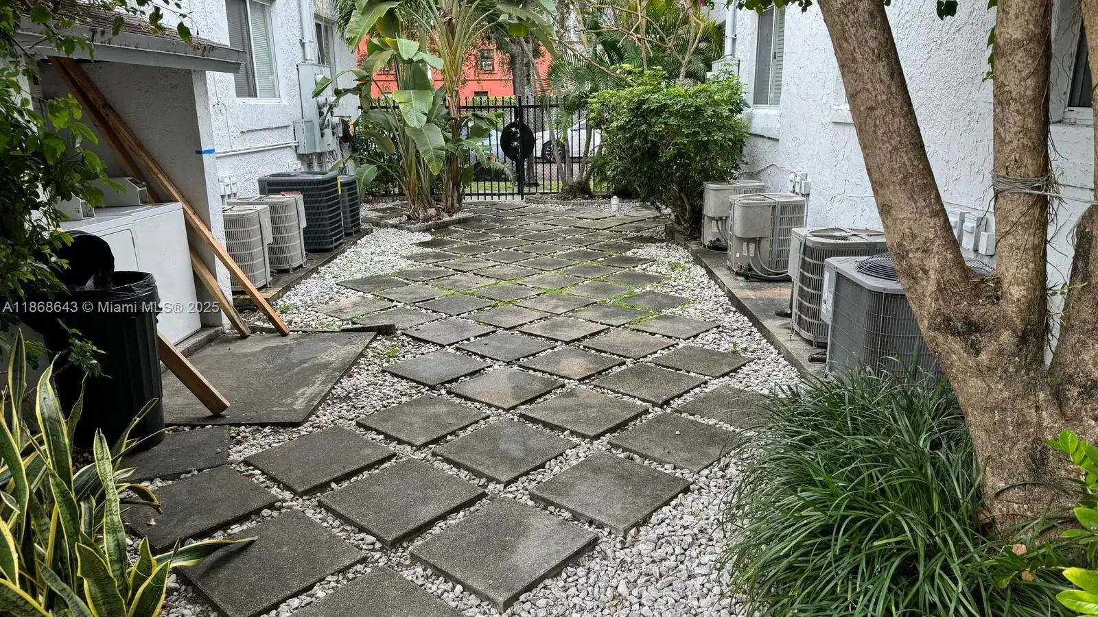 103 NW 6th Ave # 2, Miami FL 33128 photo 5
