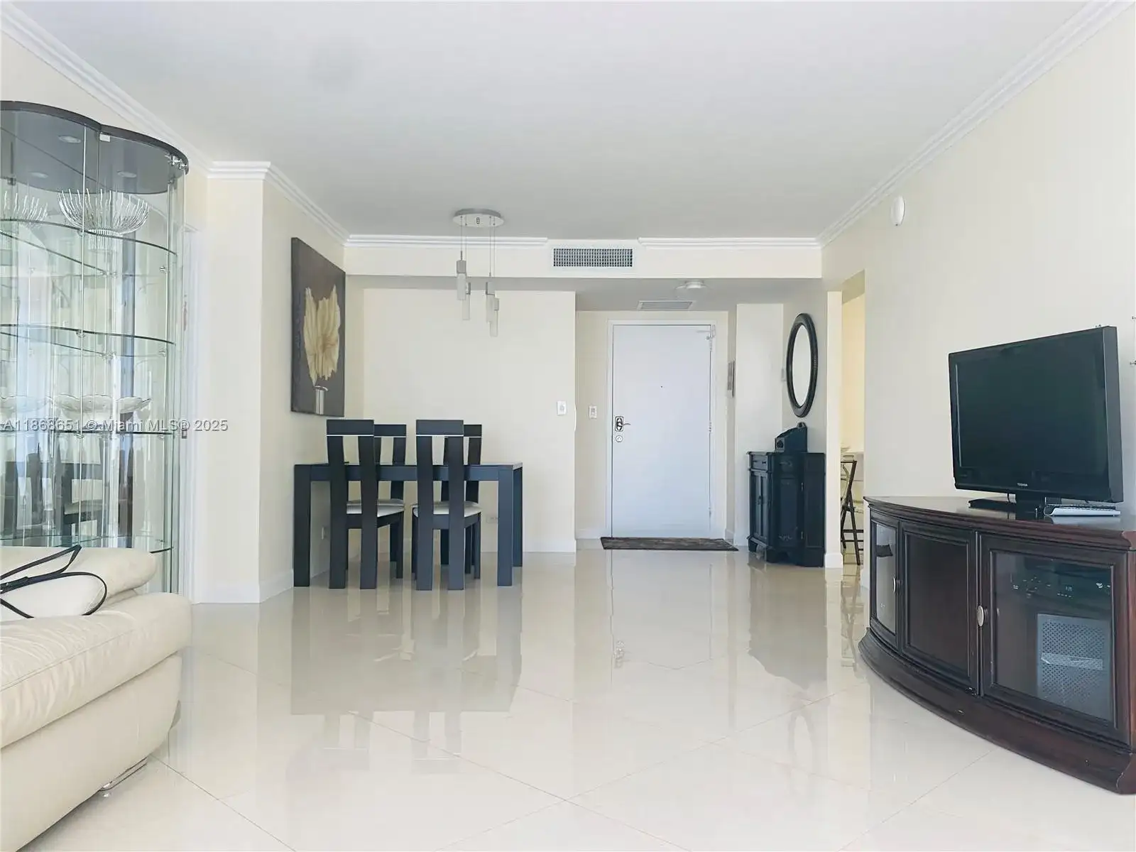 230 174th St # 507, Sunny Isles Beach FL 33160 photo 4