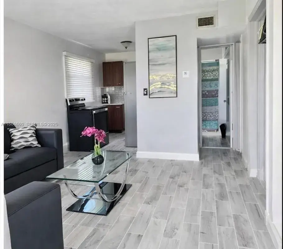 715 NW 7th Ave # 5, Hallandale Beach FL 33009