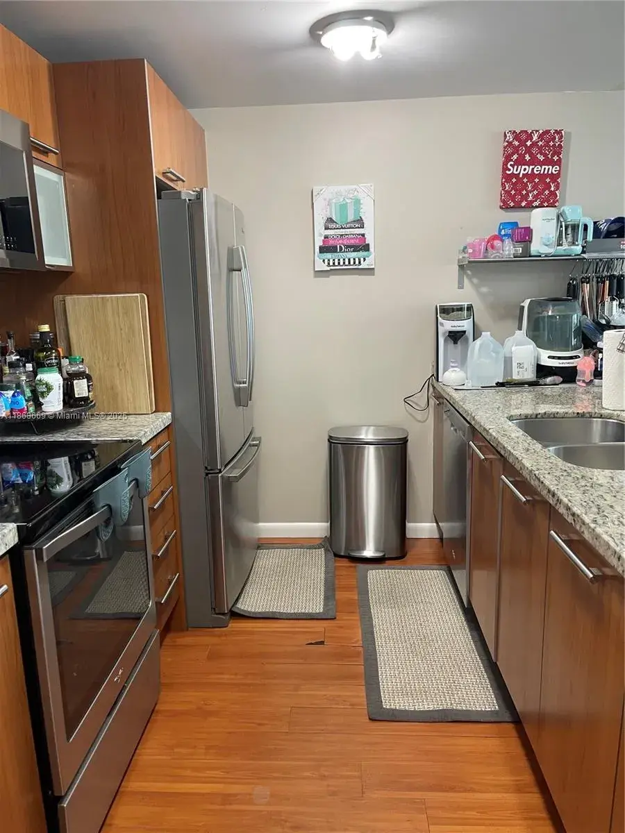 3000 NE 188th St # 706, Aventura FL 33180