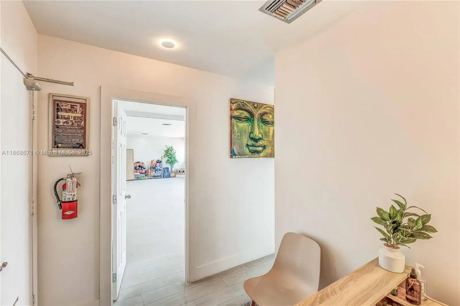 1385 SW 22nd St # 201, Miami FL 33145 photo 4