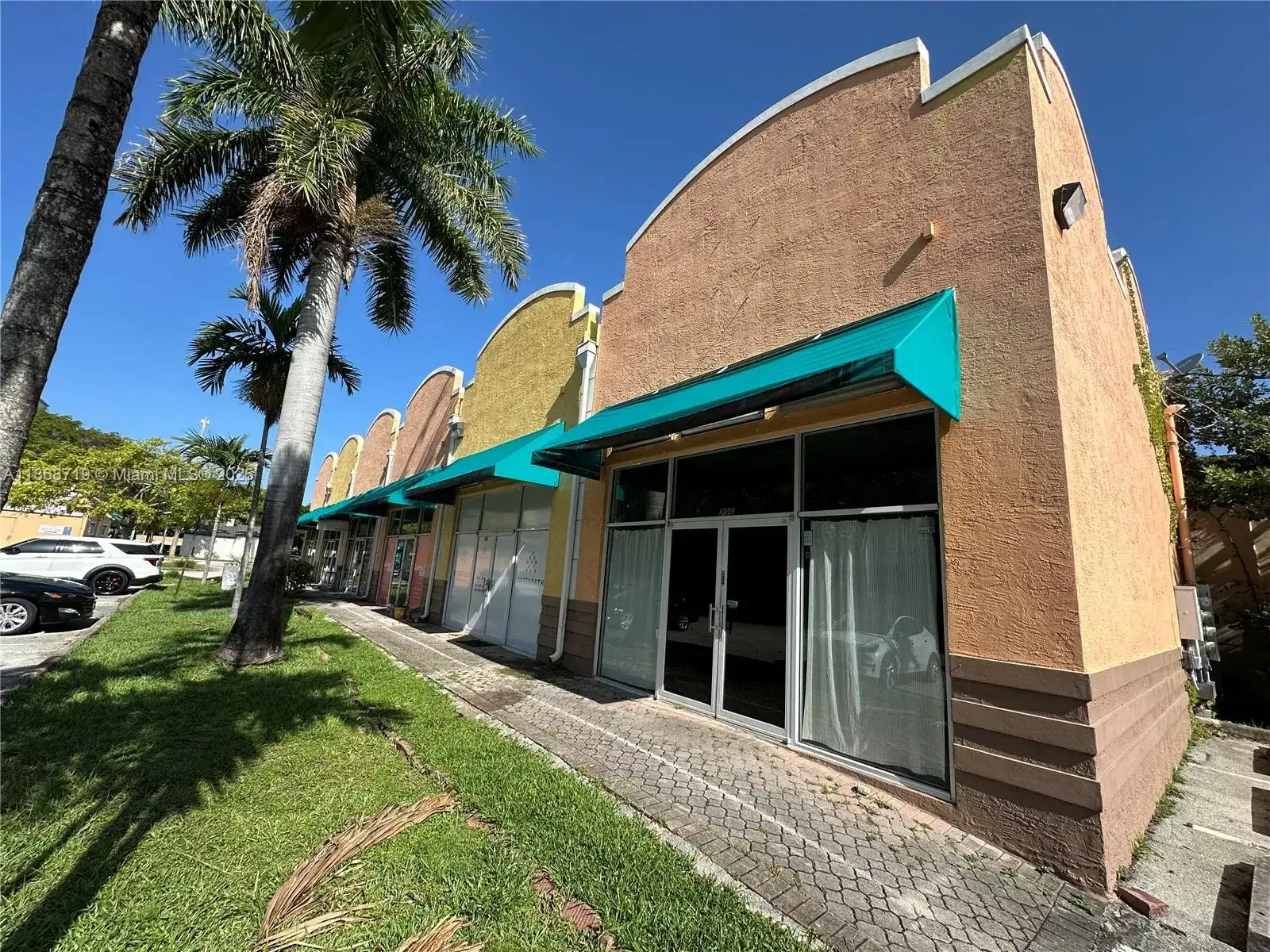212 N Federal Hwy, Dania Beach FL 33004