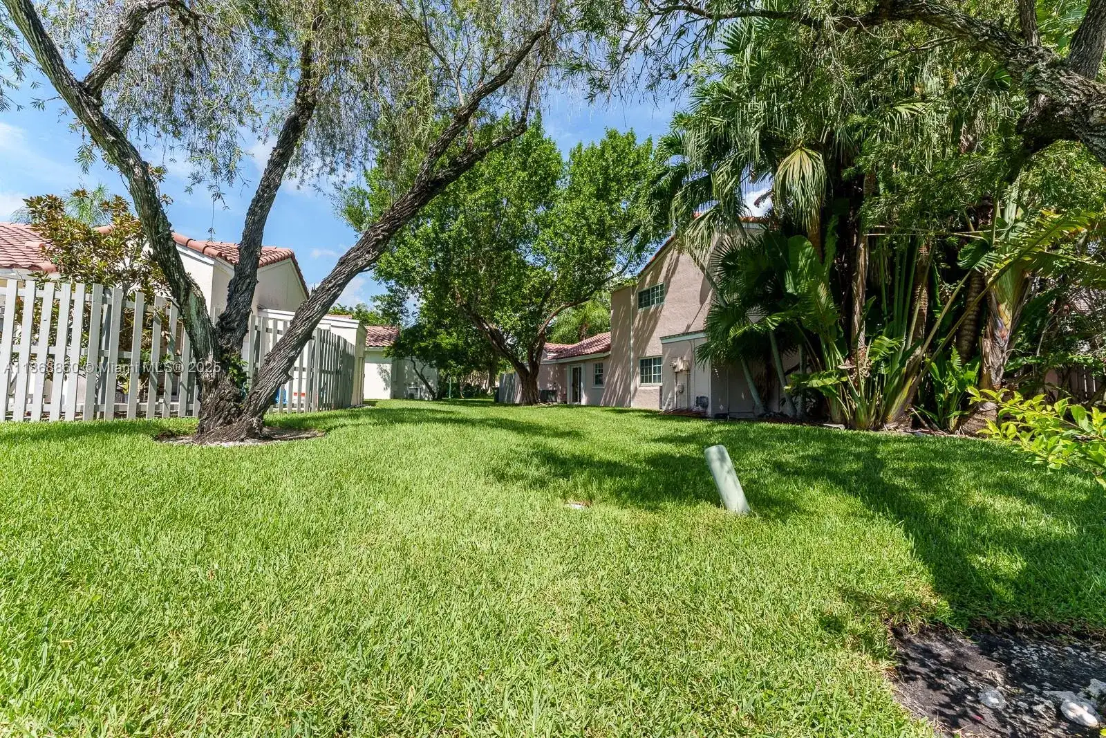 1462 Springside Dr, Weston FL 33326 photo 2
