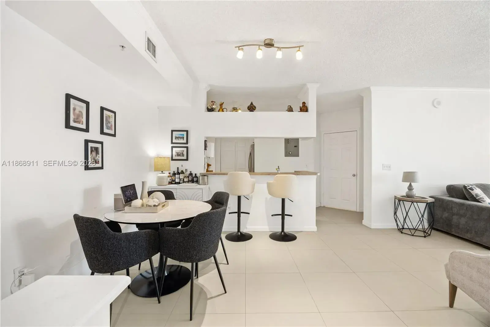 17100 N Bay Rd # 1810, Sunny Isles Beach FL 33160