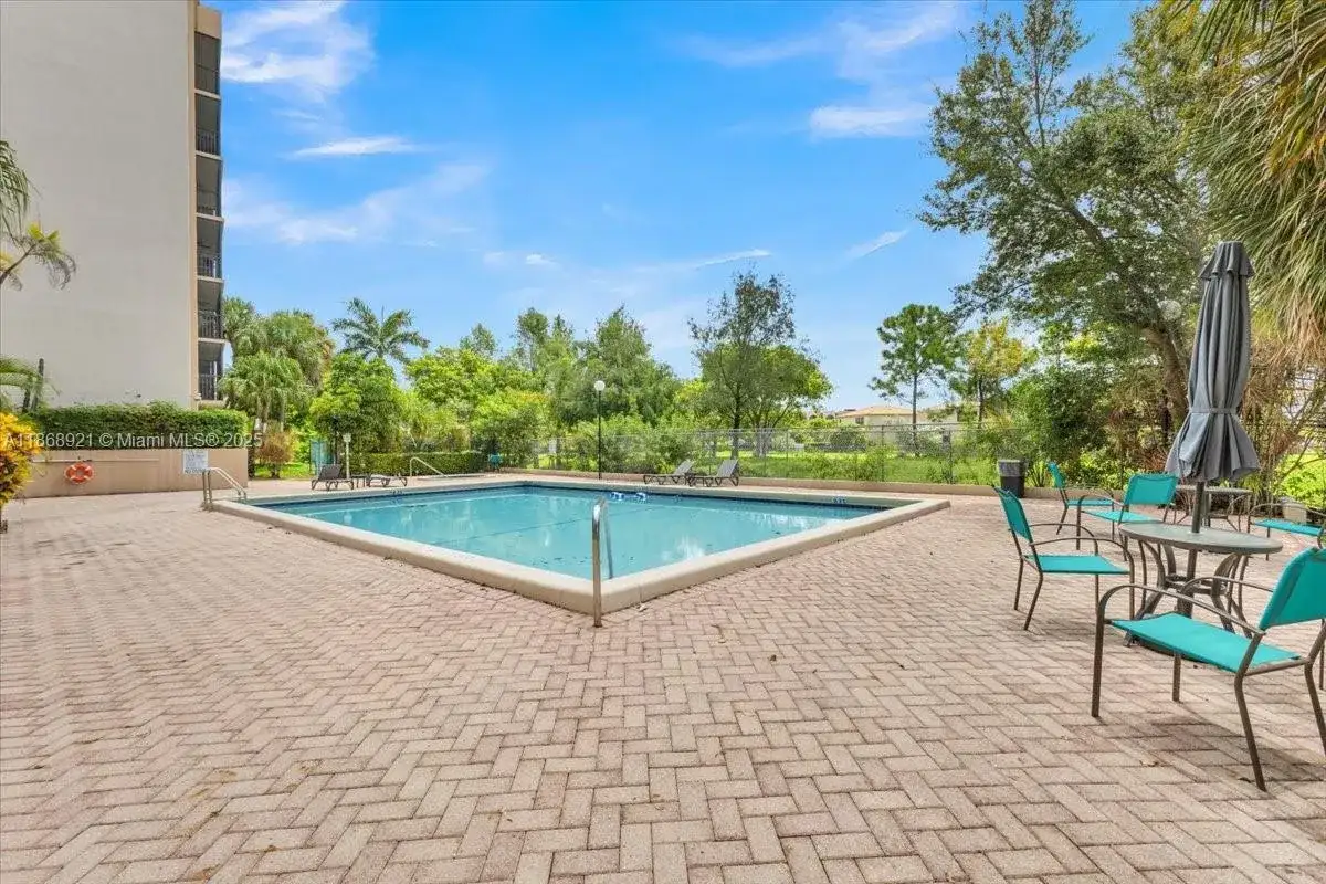 900 NE 195th Street # 607, Miami FL 33179 photo 3