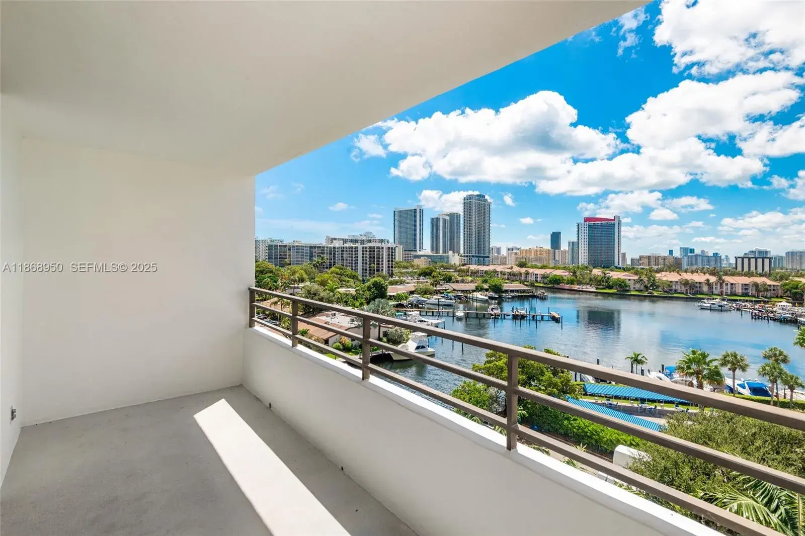 2500 Parkview Dr # 821, Hallandale Beach FL 33009