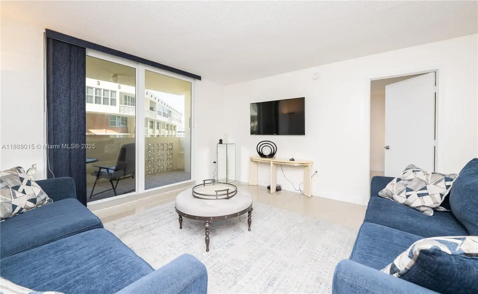 1833 S Ocean Dr # 1007, Hallandale Beach FL 33009 photo 4