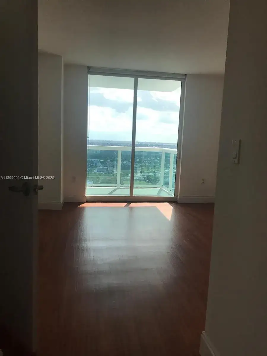1800 N Bayshore Dr # 3910, Miami FL 33132 photo 4