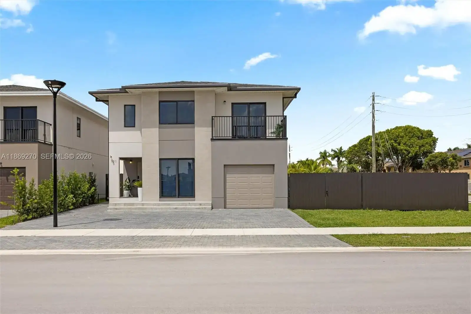321 NW 13th Pl, Florida City FL 33034 photo 2