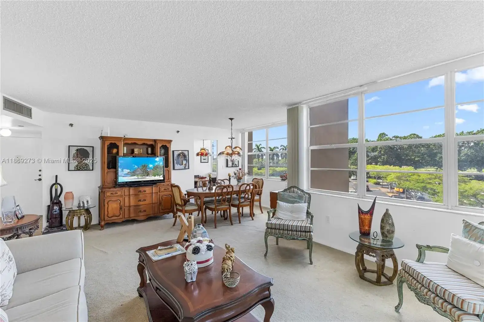 1000 Saint Charles Pl # 319, Pembroke Pines FL 33026 photo 2