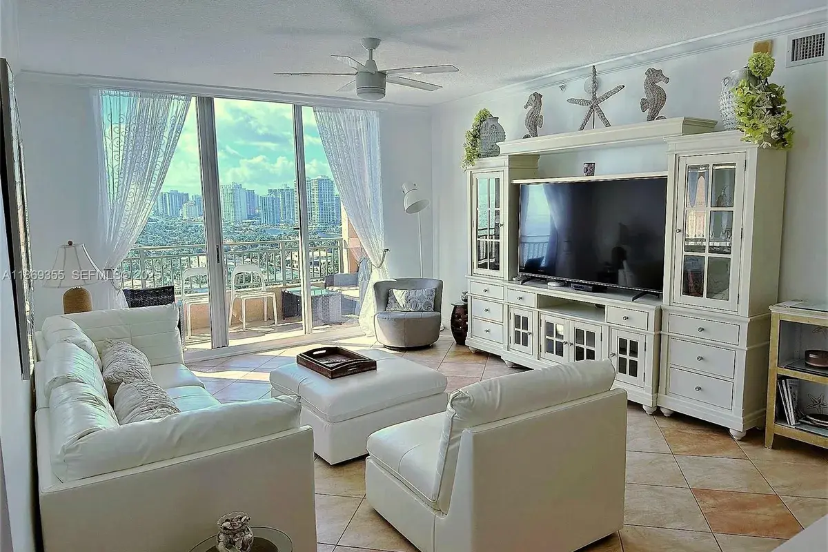 2080 S OCEAN DRIVE, Hallandale Beach FL 33009