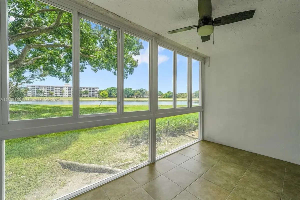 2940 N Course Dr # 102, Pompano Beach FL 33069