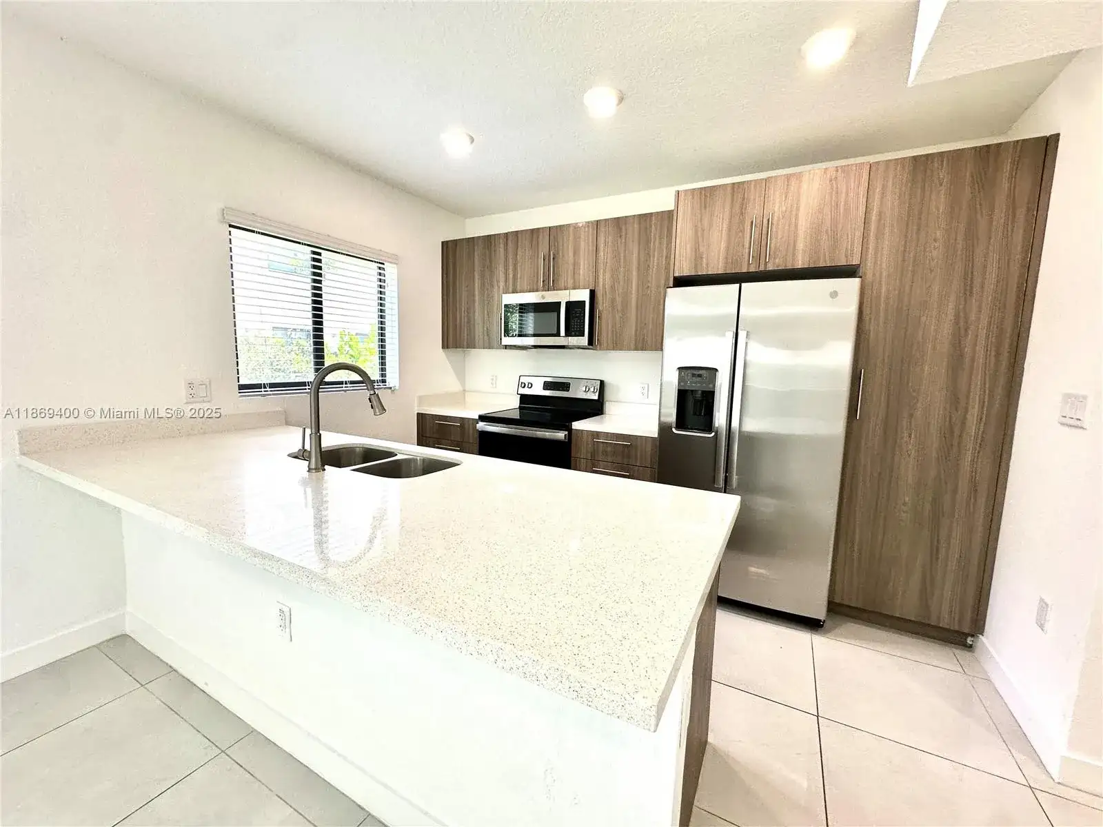 1163 NW 2nd St, Florida City FL 33034 photo 5