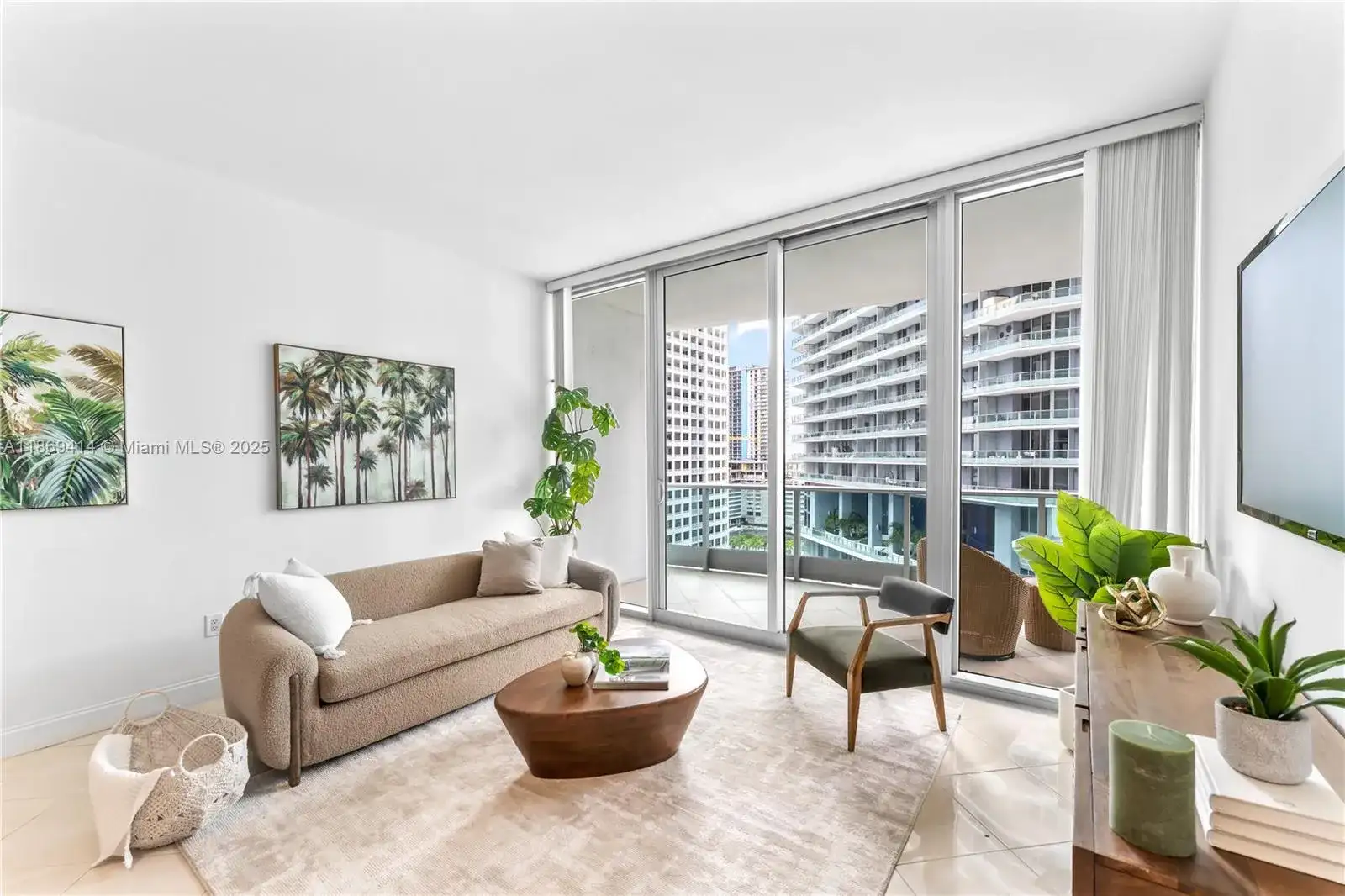 1331 Brickell Bay Dr # 1706, Miami FL 33131 photo 2