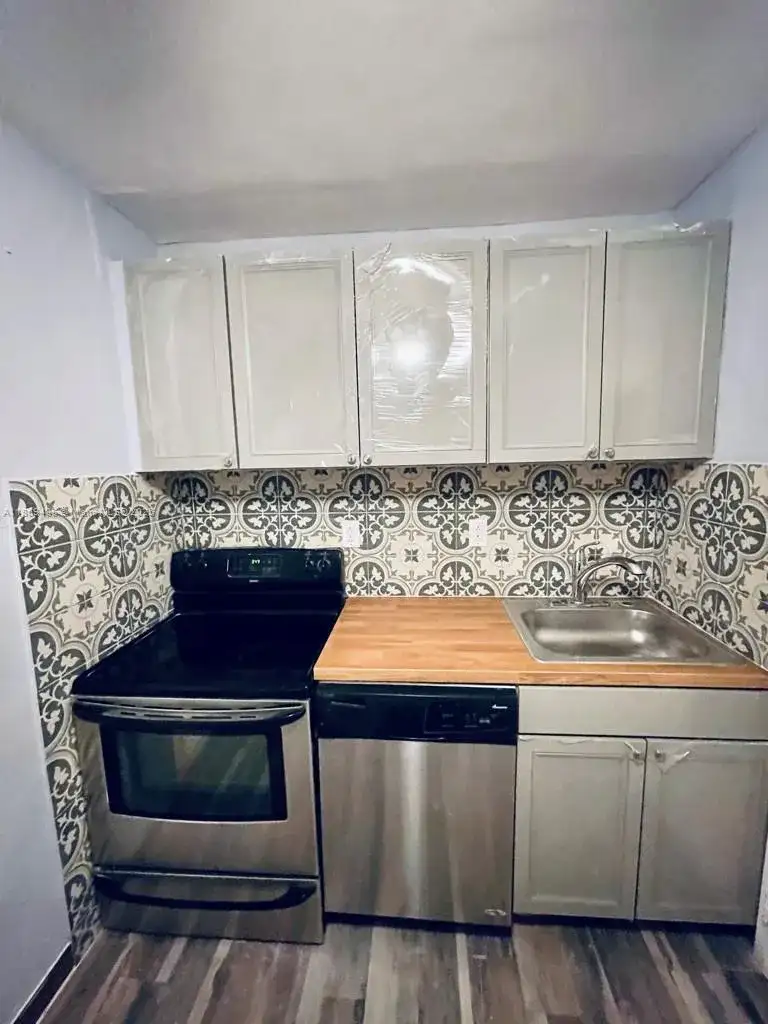 23 SE 12th STREET # 22, Dania Beach FL 33004 photo 2