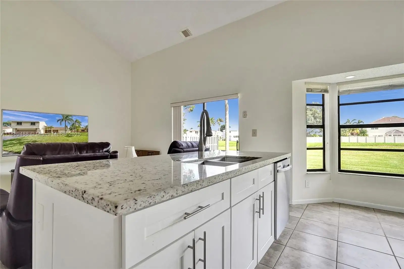640 Fairfax Ave, Davie FL 33325 photo 3