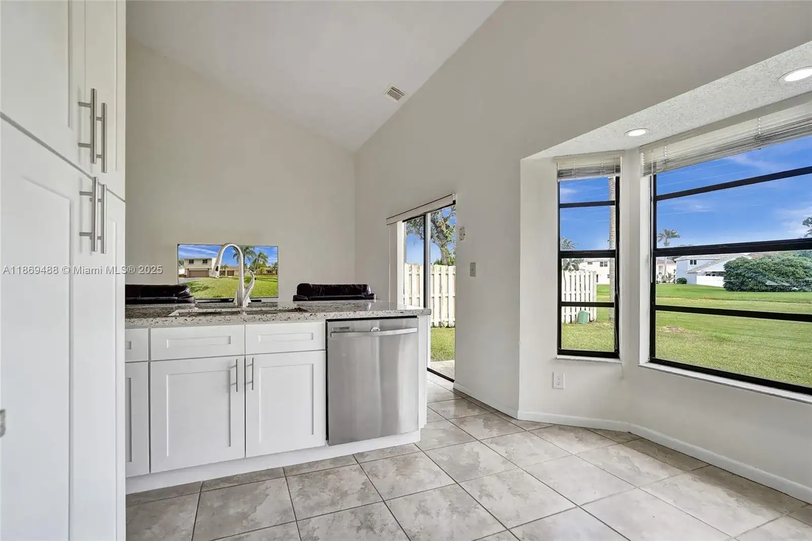 640 Fairfax Ave, Davie FL 33325 photo 4