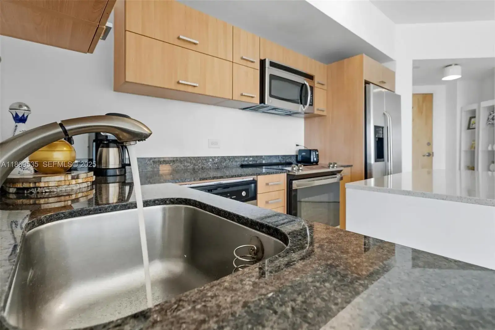 350 S Miami Ave # 3501, Miami FL 33130 photo 4