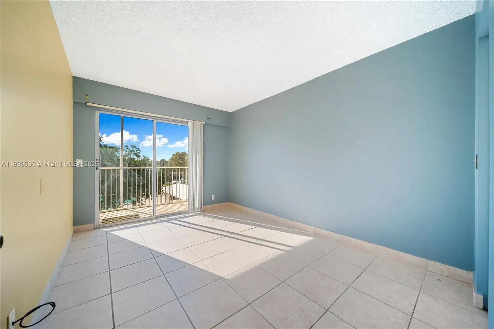 13455 SW 3rd St # 302S, Pembroke Pines FL 33027 photo 4
